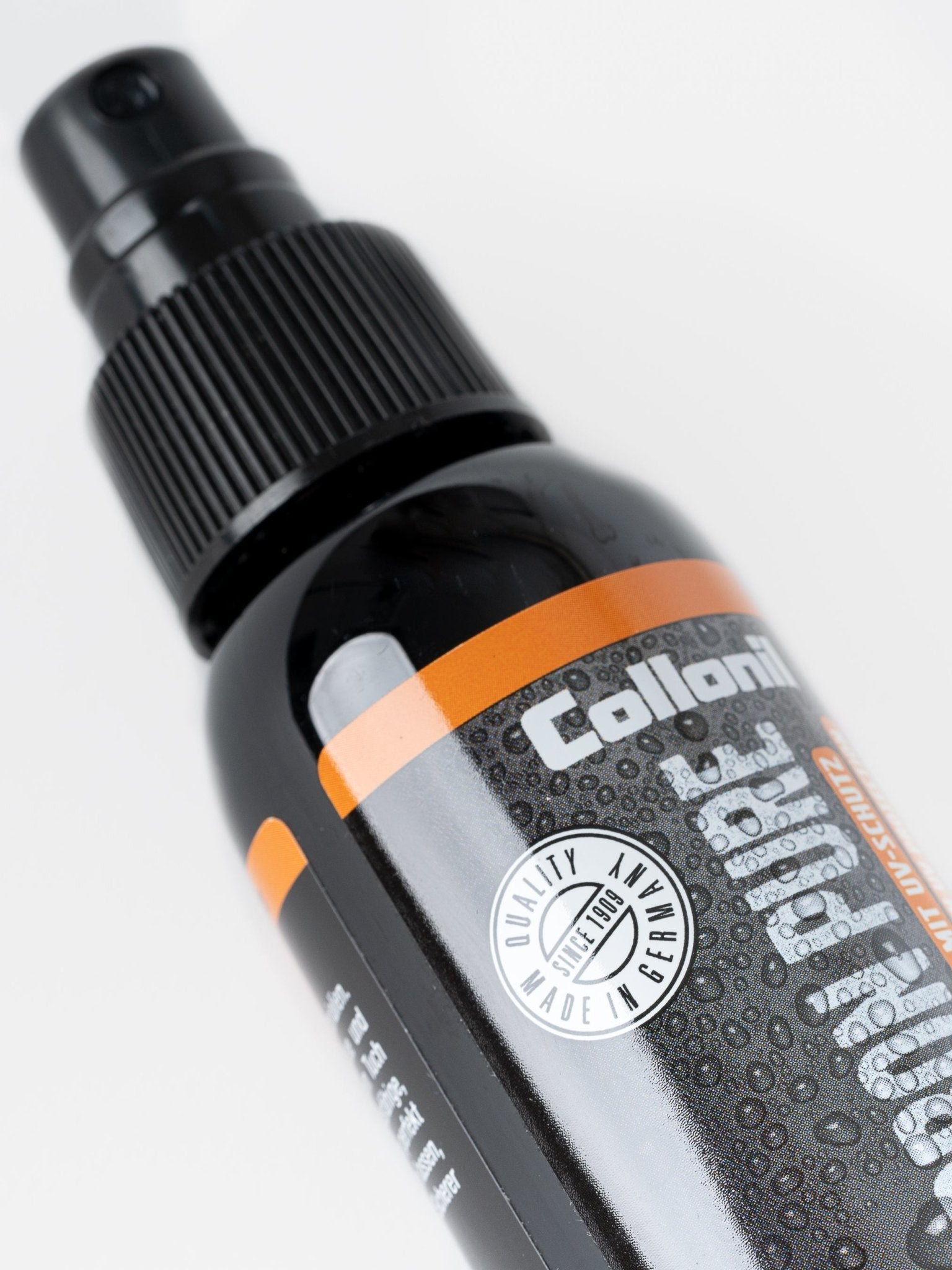 The Collonil Carbon Pure Spray - 100ml - Cambridge Satchel
