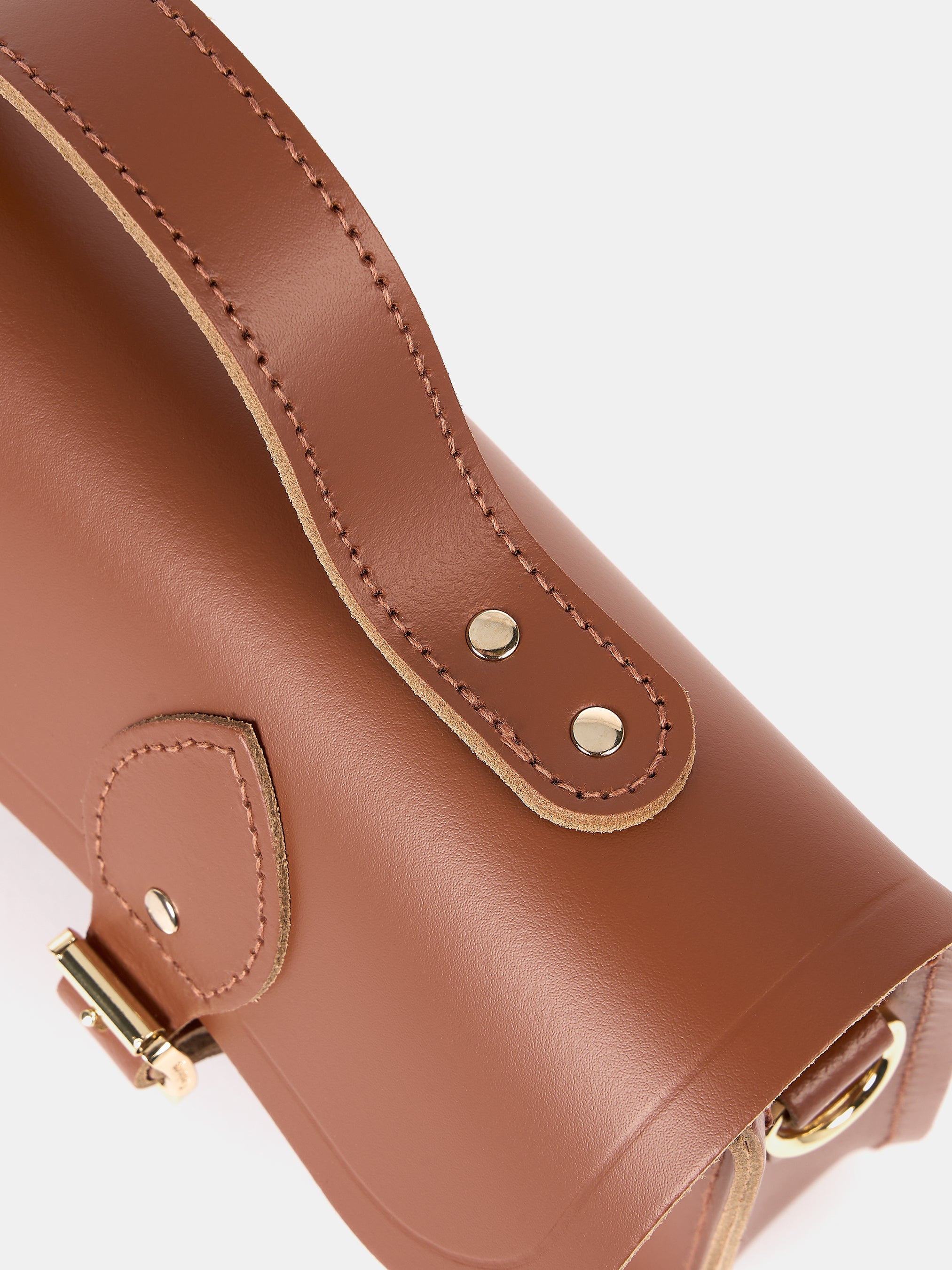 The 11 Inch Batchel - Bay