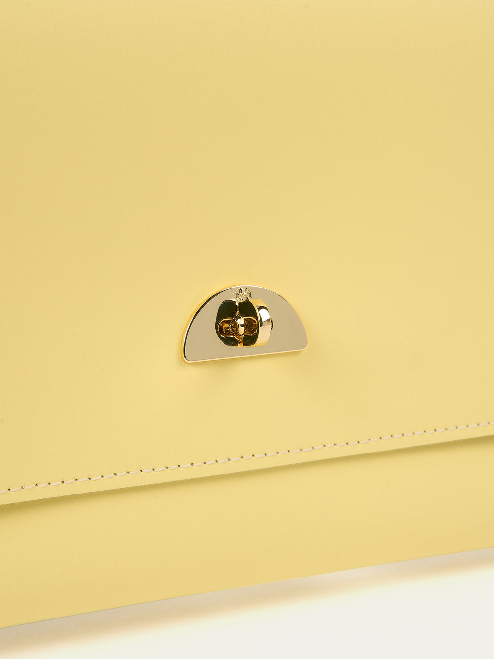 The Oversized Twist Lock Pouch - Lemon